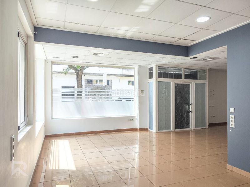 Foto 664fdd38-dbc5-4d06-8fd3-9607e53827db. Planta baja local comercial con vivienda y almacén en Gandia