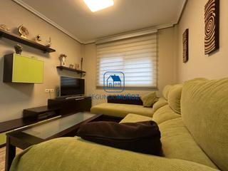 Semi detached house in Paseo de la cañadica 11. Estupenda casa en la cañadica