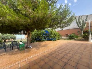 Terreno residencial en Pescadores. Parcela urbanizable con piscina