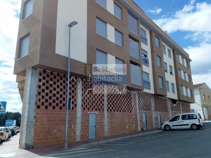 Foto 9f18a56e-f9c5-4e6e-a019-c4e4682b2db8. Casa locales comerciales en Totana