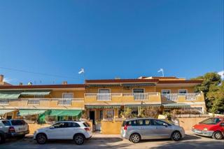 Semi detached house  Avenida garza real