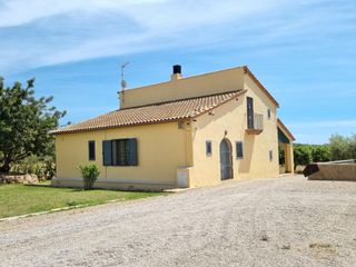 Masia a Calle cami de les planes. Vivir en plena naturaleza  en una finca impresionante