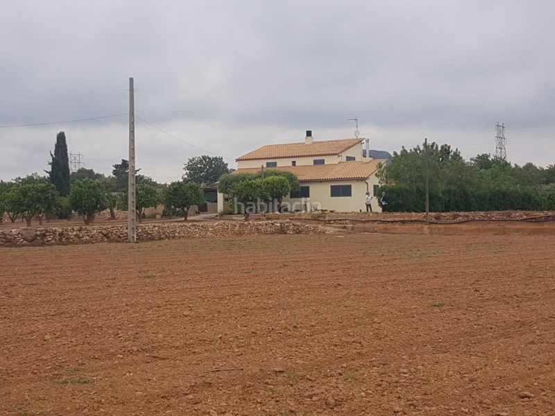 Foto 48ffd544-b8dc-4cfc-bc9a-cde036d343f3. Masia a calle cami de les planes a Roda de Barà