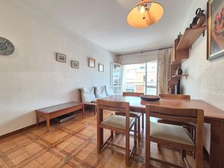 Apartament a Coma-ruga Platja. Piso c�ntrico de 3 habitaciones, con terraza, parking y trastero