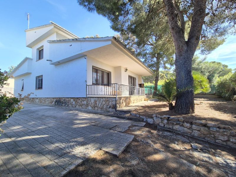 Foto 36c01b7e-9701-4363-9eec-628c2cfe389c. Casa amb aparcament a Els Masos - Els Garrofers Coma-ruga