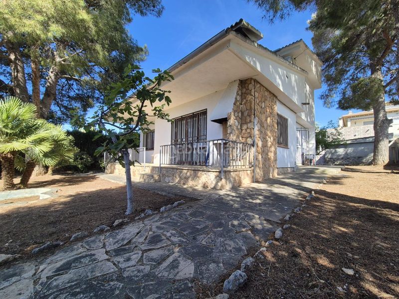 Foto ee7d3ee3-def9-478f-90d3-5e079d8610f8. Casa amb aparcament a Els Masos - Els Garrofers Coma-ruga