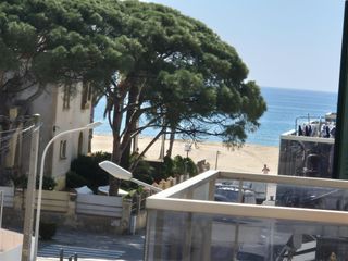 Pis a Sant Salvador. Piso de 100m2 a reformar con terraza de 30m2 en sant salvador