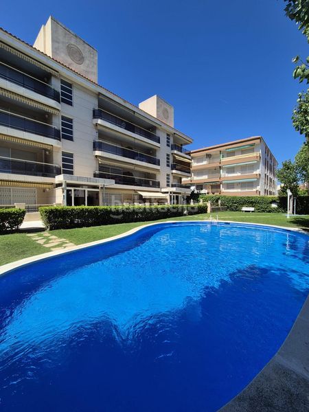 Foto 5e079797-2401-477b-9909-410f2919ada6. Planta baixa amb calefacció aparcament piscina a Coma-ruga