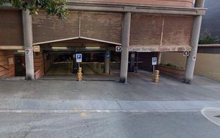 Autoparkplatz in Carrer de pau alsina 120
