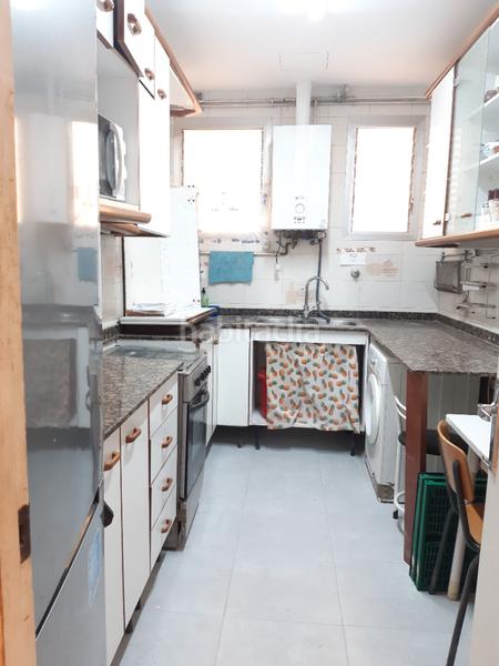 Foto ab57edd3-607a-476a-b979-886db4a494ba. Pis a Baix Guinardó Barcelona