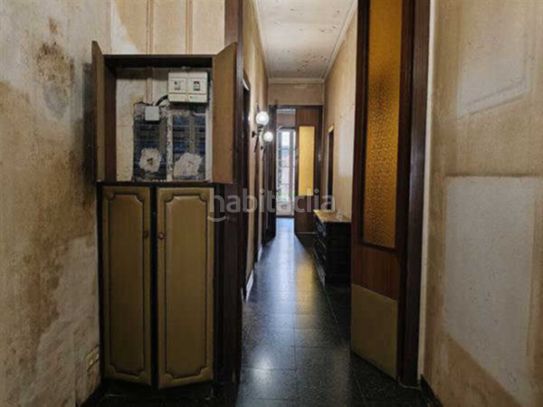 Foto 4daebd80-20a5-4eba-8fc0-e970ffe90057. Piso en Putget - Farró Barcelona