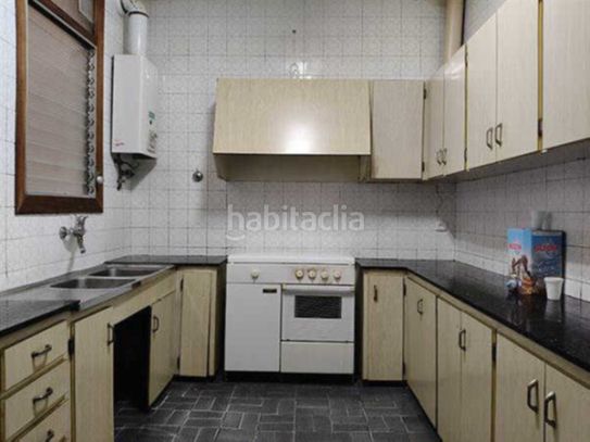 Foto d3e712f9-35ad-409a-a934-8d1b80c9b43f. Piso en Putget - Farró Barcelona