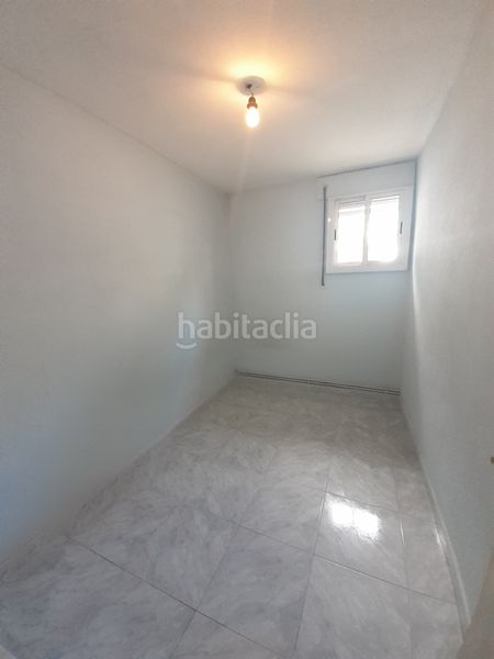 Foto 62b62603-1869-4e6c-99cc-e5e72c4f4f35. Pis amb calefacció a Montbau Barcelona