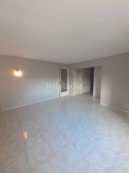 Foto d926fe78-ae1e-49f5-84a2-2369d54e90d3. Pis amb calefacció a Montbau Barcelona