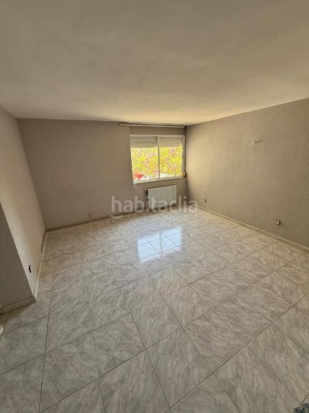 Foto b3372d99-76b0-4f1b-9e99-34a22b8e8912. Piso en Montbau Barcelona