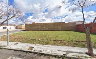 Terreno residencial en Valdepeñas. Solar a dos calles, con buena ubicación