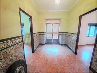Casa a Valdepeñas. Casa en venta zona parque de las infantas