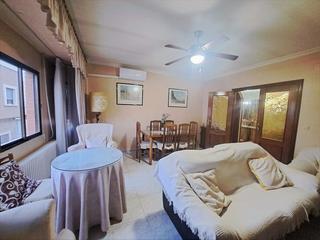 Maison à Valdepeñas. Magnifica casa en venta zona estudiantes