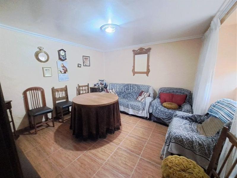 Foto a8b8c22b-6251-4b05-b5bd-62f73ee00e62. Casa a Valdepeñas