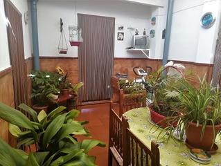 Maison à Valdepeñas. Casa en dos plantas, con fachada a dos calles