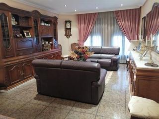 Maison à Valdepeñas. Casa de 500 m2 junto a la plaza veracruz