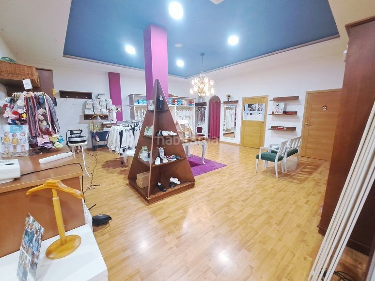 Foto 9ba57ead-da0b-4d1e-a9bb-81e9ed25af3f. Local comercial a Valdepeñas