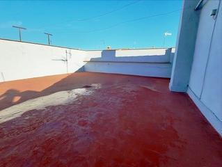 Maison à Valdepeñas. Casa en venta para reformar a 2 calles