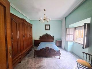 Haus in Valdepeñas. Casa en planta baja, junto al convento