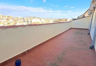 Àtic a Valdepeñas. Ático en el canal, con 3 dormitorios y terraza de 40 m2
