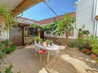 Maison à Valdepeñas. Preciosa y amplísima de reciente construcción