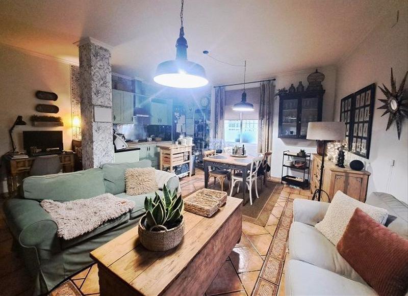 Foto 5d2b2759-f0d0-43e5-9143-6bf1aacf34a3. Piso vivienda en planta baja, acceso independiente, y con nave en Valdepeñas