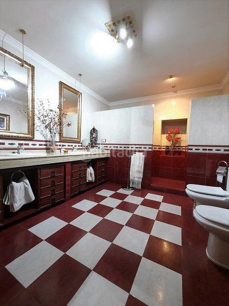 Foto b40cffff-9595-4474-b7ef-9df4aa7d96ed. Haus mit heizung in Valdepeñas