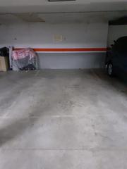 Autoparkplatz in Valdepeñas. Plaza de garaje, zona salida del peral