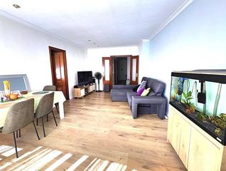 Flat in Valdepeñas. Fantástico piso con 4 dormitorios en pleno centro