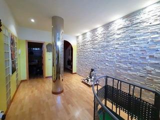 Pis a Valdepeñas. Fantástica vivienda con 3 dormitorios, cocina campera y cochera