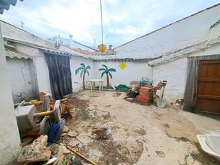 Casa a Valdepeñas. Casa en planta baja, cercana al auditorio