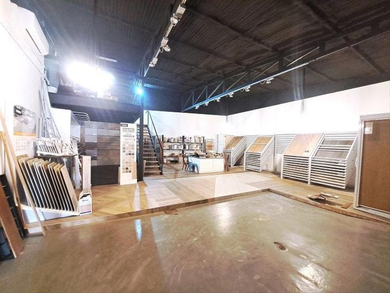 Foto d639f9b0-9219-43cf-a545-f2c9fe343c42. Capannone industriale in Valdepeñas