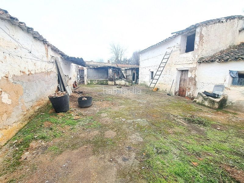 Foto cae0c89f-b5a0-4bbd-bb37-3c75f531374b. Casa a Valdepeñas