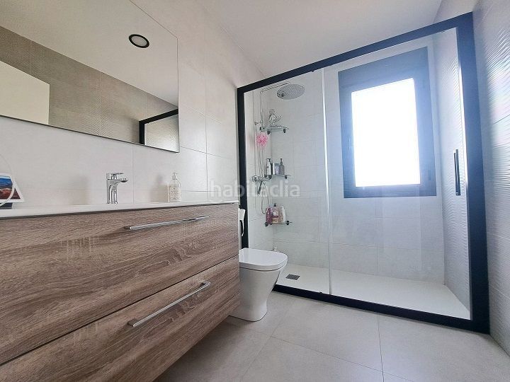 Foto 9d4b720f-98de-48c0-a52d-ba12efcd8682. Casa amb calefacció aparcament piscina a Valdepeñas
