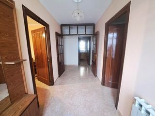Lloguer Pis a Valdepeñas. Vivienda de 3 dormitorios, con entrada independiente