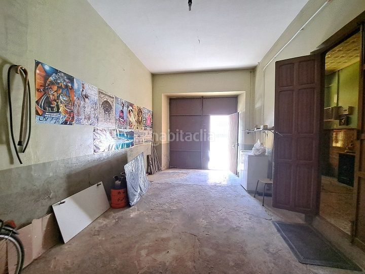Foto 49d8b115-ad42-40a7-956f-0622de8bc6ca. Casa amb aparcament a Valdepeñas