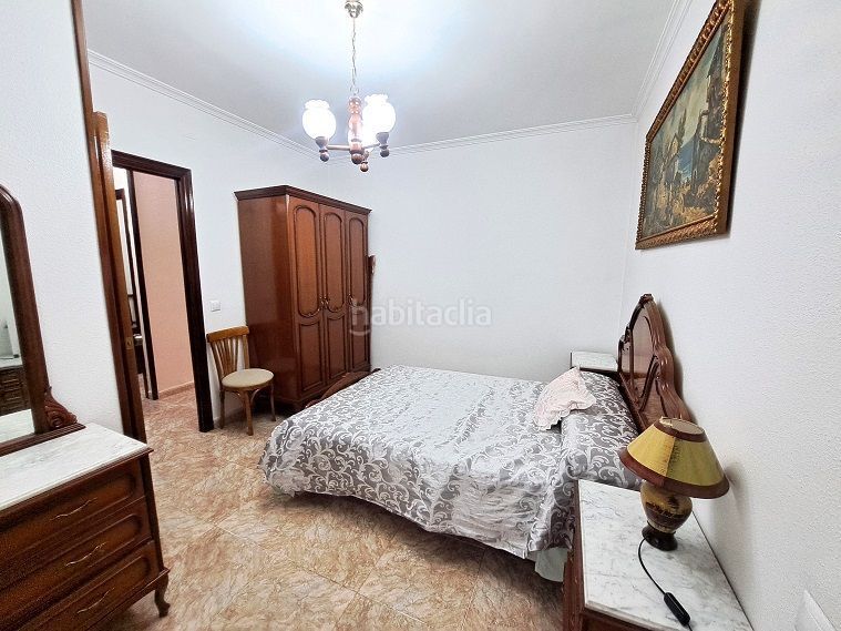 Foto 0df0a256-fe45-404e-bbdb-87d71b50915c. Casa magnífica casa en 2 plantas, con nave de 180 m2 en Valdepeñas