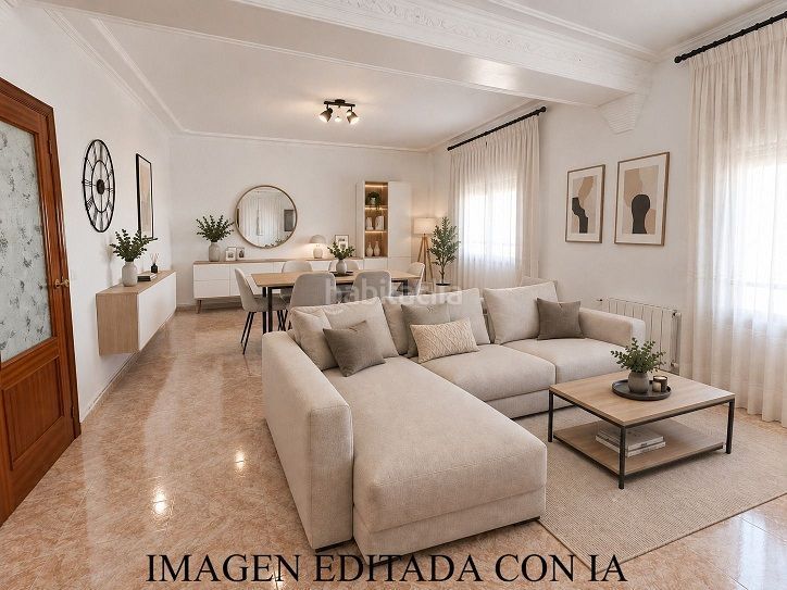 Foto 44b28848-8fdc-46ac-b9a6-409a9ba7ed94. Casa magnífica casa en 2 plantas, con nave de 180 m2 en Valdepeñas