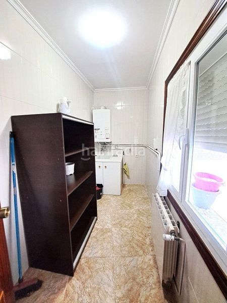 Foto d579eebe-43b4-4d16-bb72-6790fb0c83a5. Casa magnífica casa en 2 plantas, con nave de 180 m2 en Valdepeñas