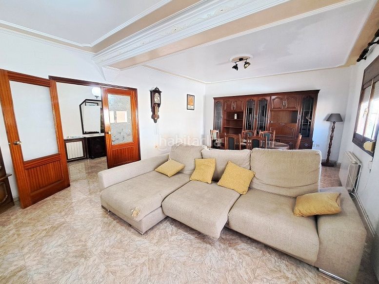 Foto da42e1c9-2f01-4e8f-a73a-6e708bb0d0aa. Casa magnífica casa en 2 plantas, con nave de 180 m2 en Valdepeñas