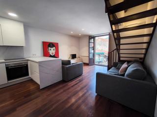 Dúplex a Plaça de la vila 8. Fantàstic duplex en venda a la plaça de la vila caprodon