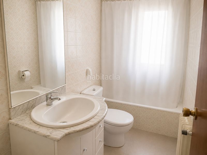 Foto 56472636-fec3-4526-b210-864ea7818820. Pis amb calefacció aparcament a Sant Narcis Girona