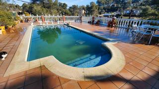 Casa en Olesa de Bonesvalls. De 2 plantas, 2 garajes y piscina