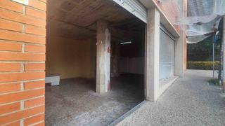 Local commercial à Molins de Rei. Local de 90 m2 esquinero en cala cordia - riera bonet