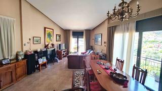 Maison à Vallirana. Torre seminueva con garaje de 120 m2